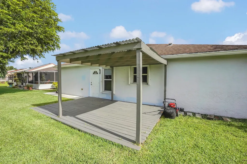 7739 Canal Drive Lake Worth FL 33467