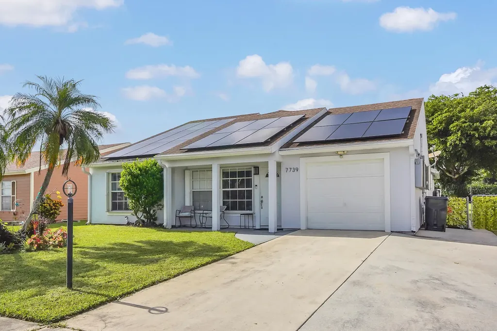 7739 Canal Drive Lake Worth FL 33467