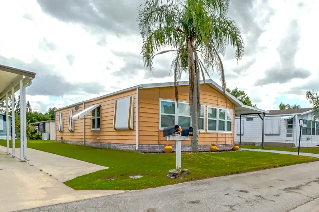 8611 Mary Ann Lane Port St Lucie FL 34952