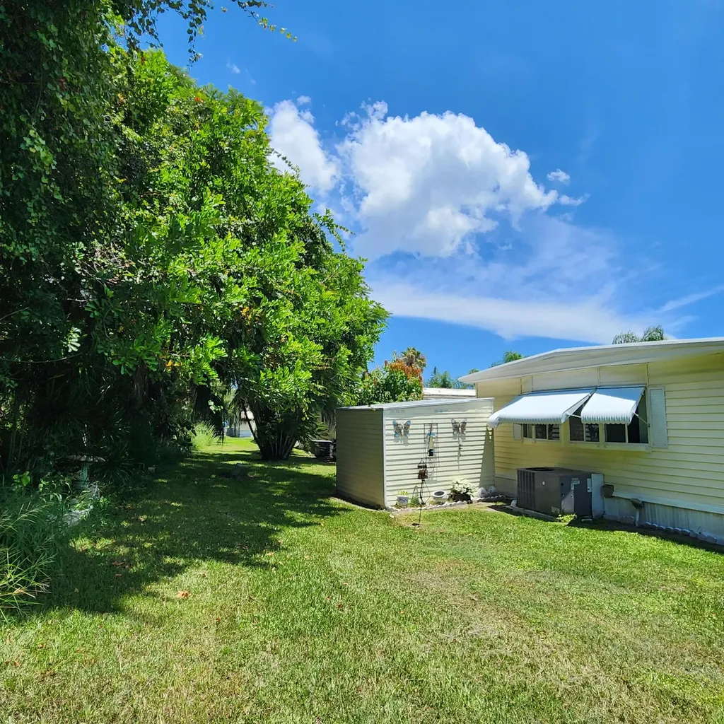 218 W Caribbean Port St Lucie FL 34952
