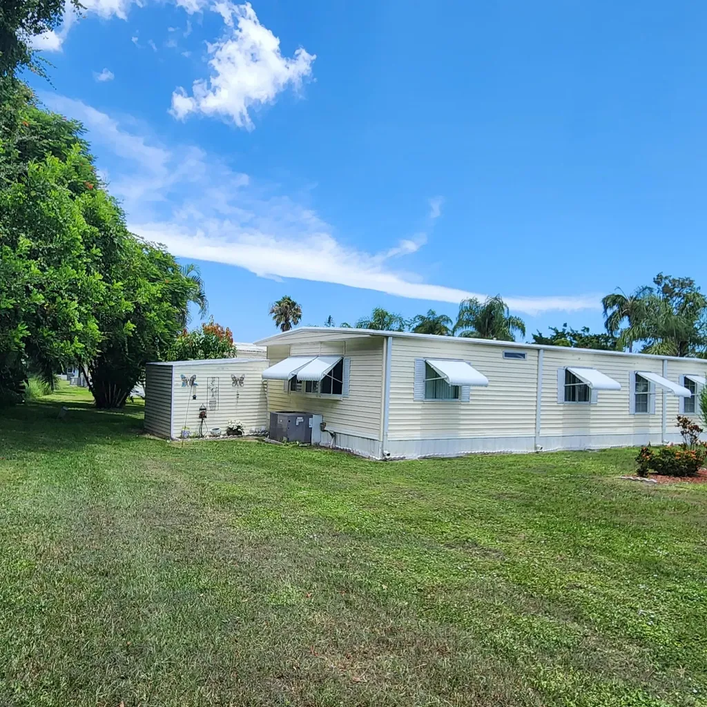 218 W Caribbean Port St Lucie FL 34952