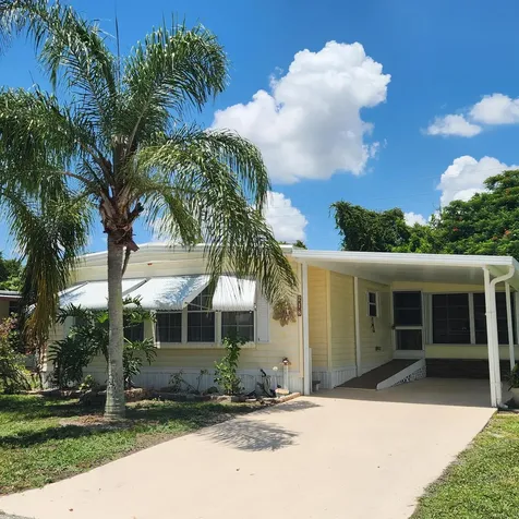 218 W Caribbean Port St Lucie FL 34952