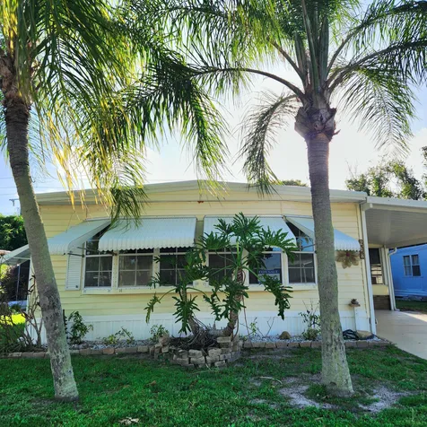 218 W Caribbean Port St Lucie FL 34952