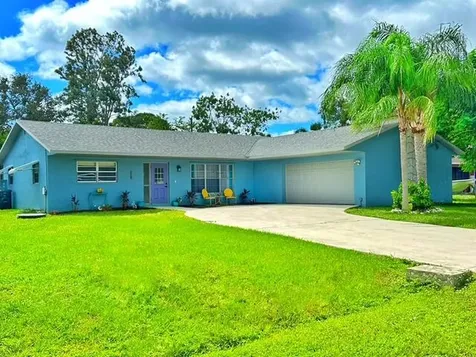 318 SE Bayview Terrace Port St Lucie FL 34983
