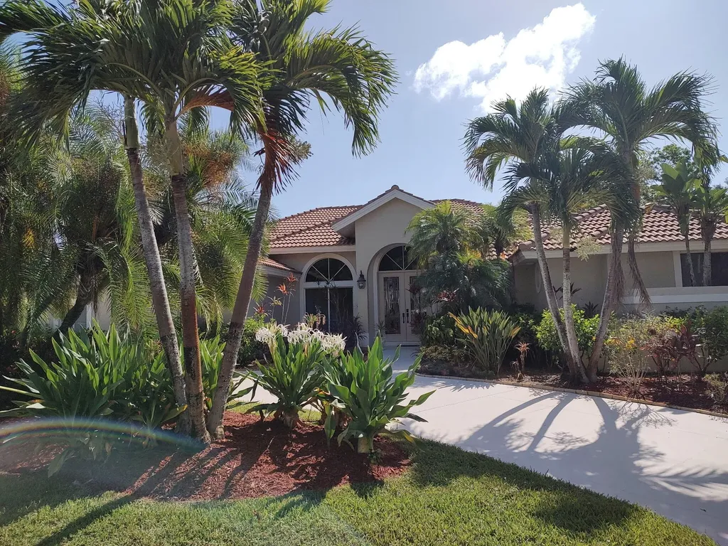 5148 SE Lost Lake Way Hobe Sound FL 33455