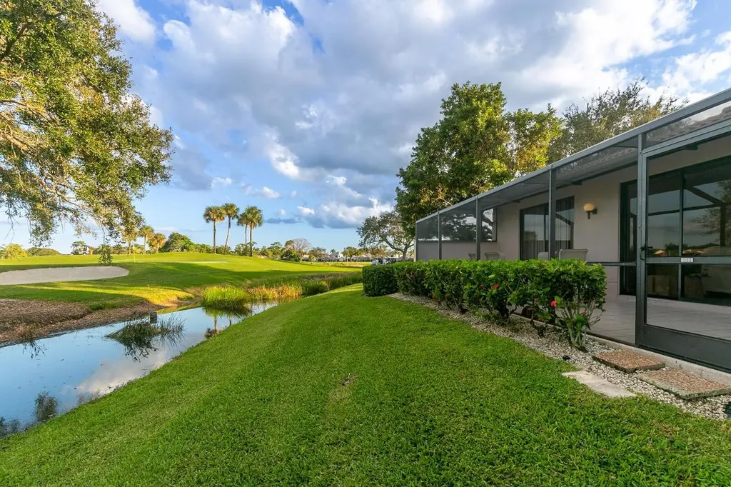 533 Prestwick Circle Palm Beach Gardens FL 33418