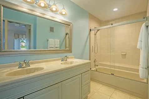 533 Prestwick Circle Palm Beach Gardens FL 33418