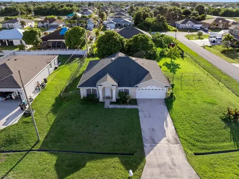 672 SW Kayak Avenue Port St Lucie FL 34953