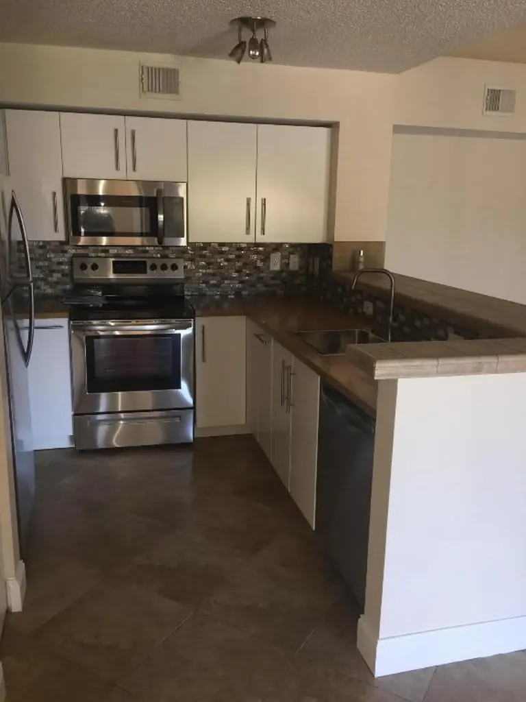 1721 Village 303 Boulevard West Palm Beach FL 33409