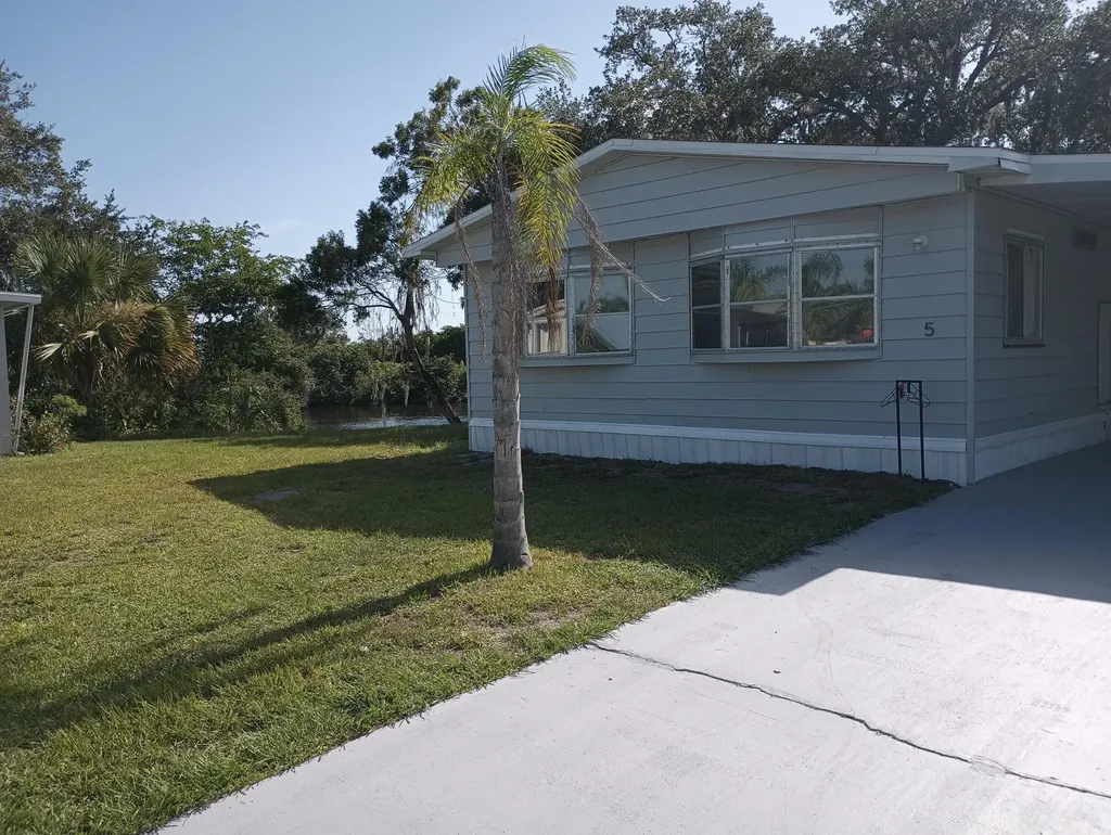 5 Quintana Roo Court Port St Lucie FL 34952