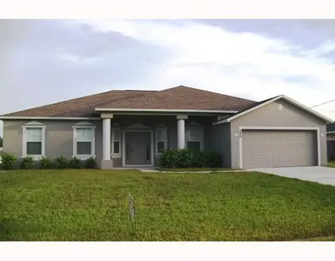 256 SW Essex Drive Port St Lucie FL 34984