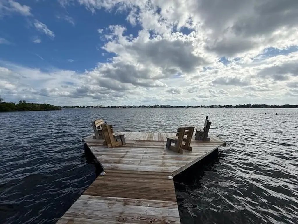 219 Lakeview 102 Avenue Lantana FL 33462