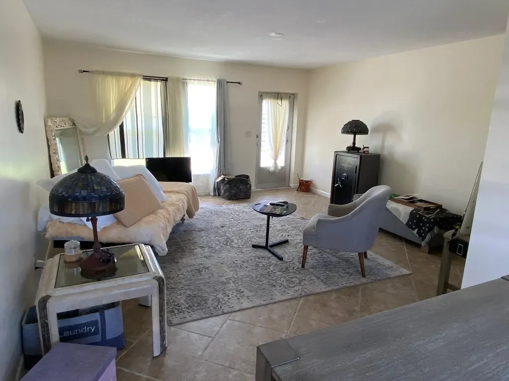 219 Lakeview 102 Avenue Lantana FL 33462