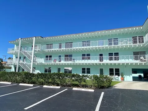 219 Lakeview 102 Avenue Lantana FL 33462