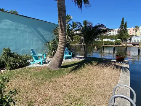 219 Lakeview 102 Avenue Lantana FL 33462