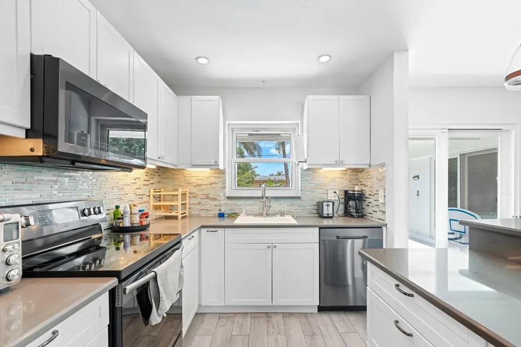 226 SW 13th Avenue SW Boynton Beach FL 33435