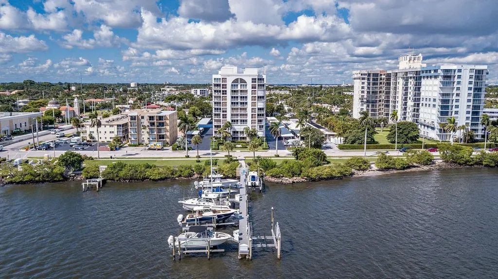 3901 S Flagler Drive West Palm Beach FL 33405