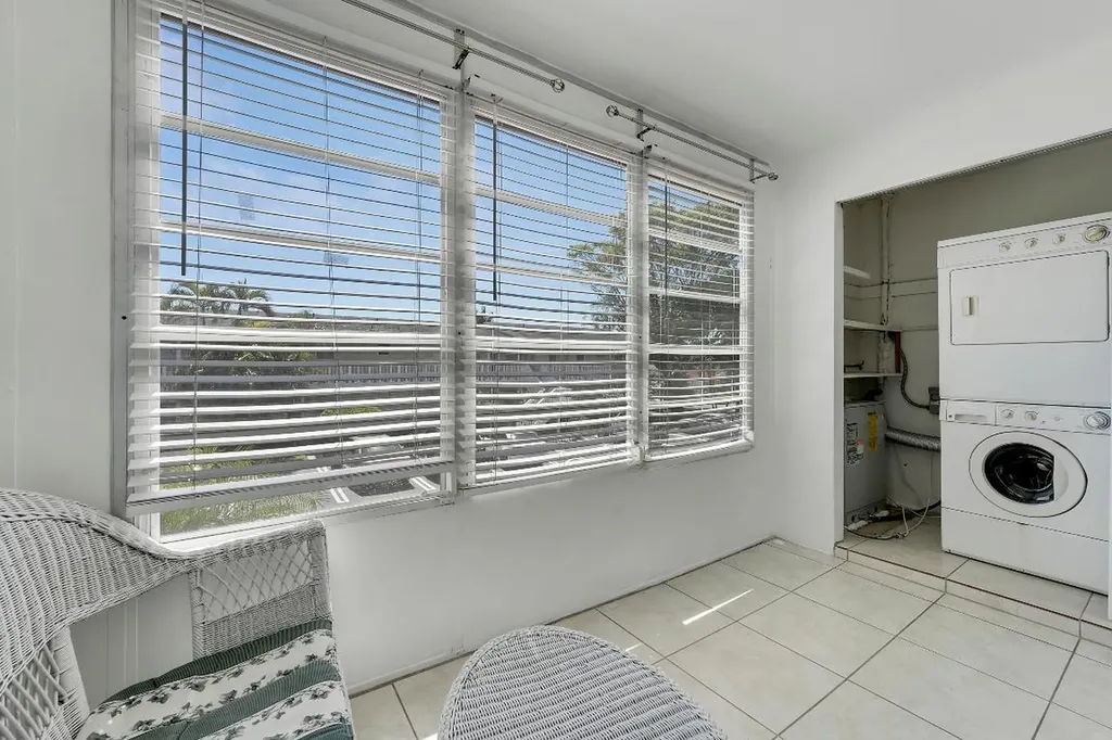 2132 NE 1st Way Boynton Beach FL 33435