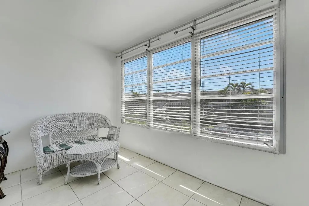 2132 NE 1st Way Boynton Beach FL 33435