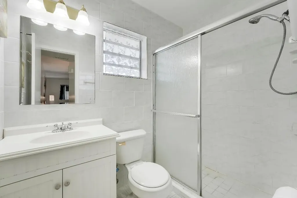 2132 NE 1st Way Boynton Beach FL 33435