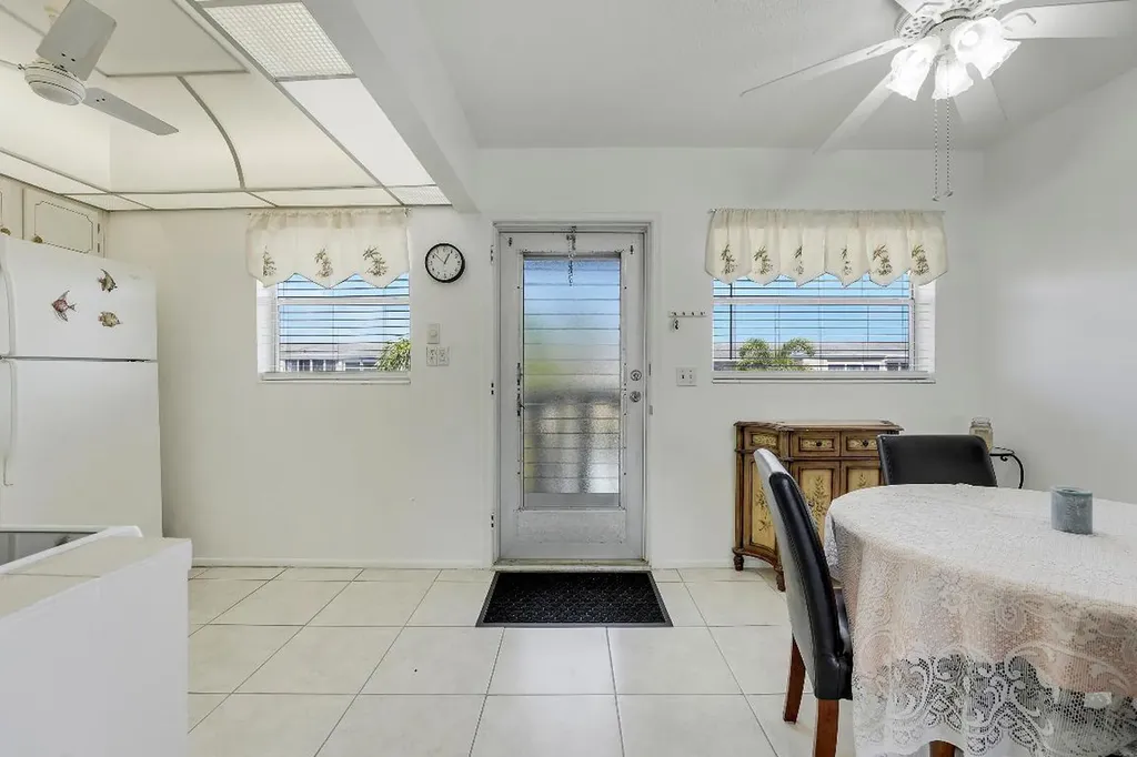 2132 NE 1st Way Boynton Beach FL 33435