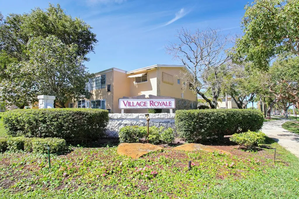 2132 NE 1st Way Boynton Beach FL 33435