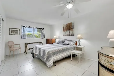 2132 NE 1st Way Boynton Beach FL 33435