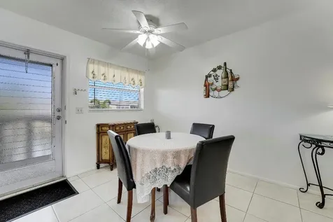 2132 NE 1st Way Boynton Beach FL 33435