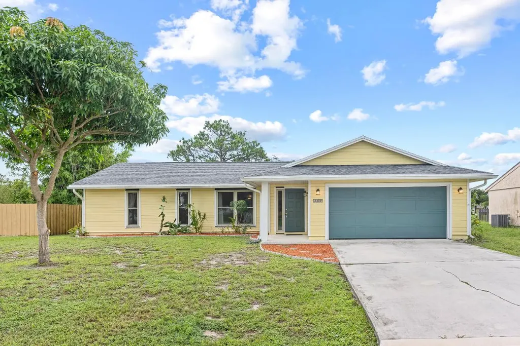 2251 SE Sidonia Street Port St Lucie FL 34952