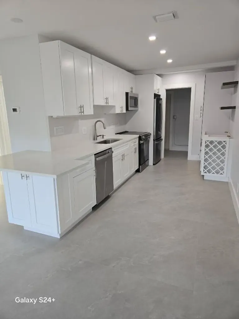4951 SW 28th Terrace Fort Lauderdale FL 33312
