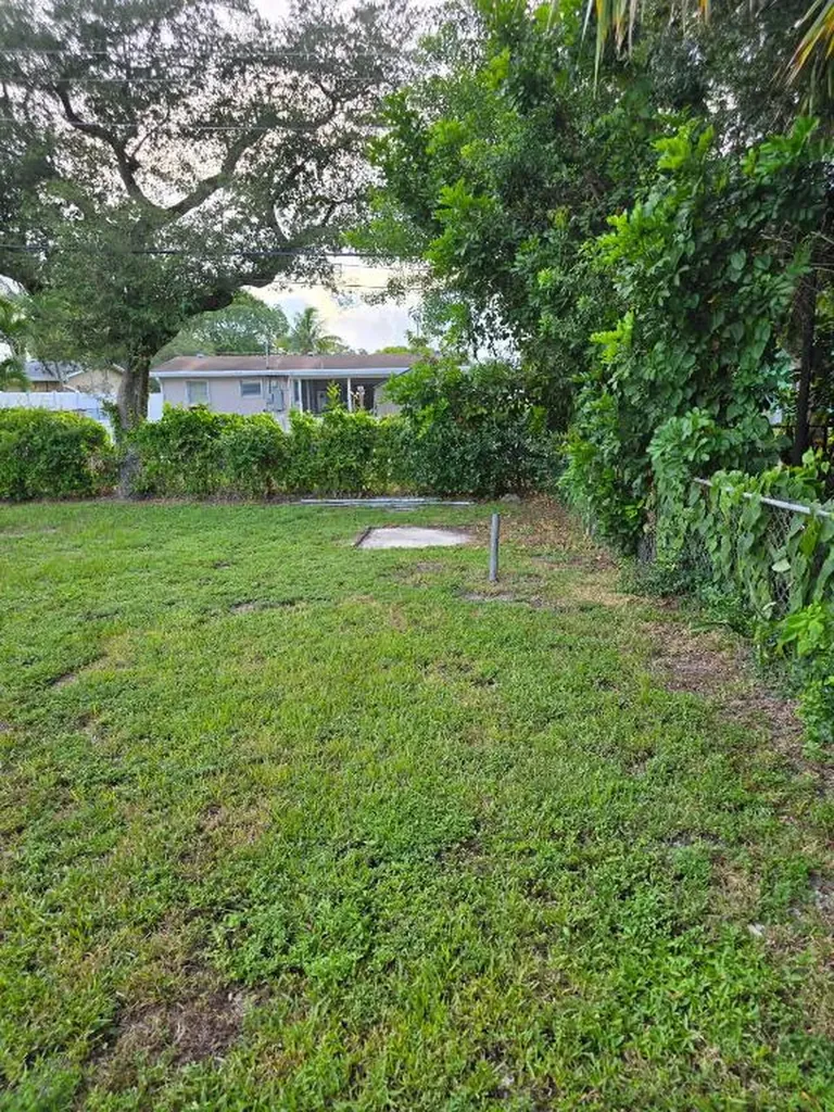 4951 SW 28th Terrace Fort Lauderdale FL 33312