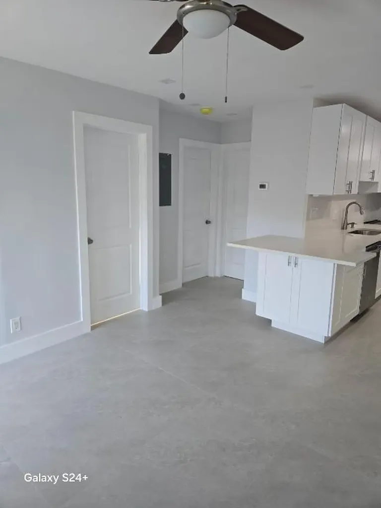 4951 SW 28th Terrace Fort Lauderdale FL 33312