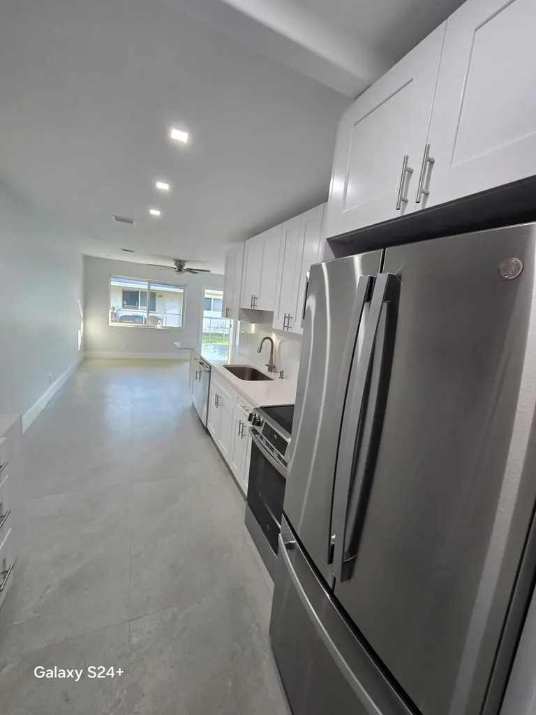 4951 SW 28th Terrace Fort Lauderdale FL 33312