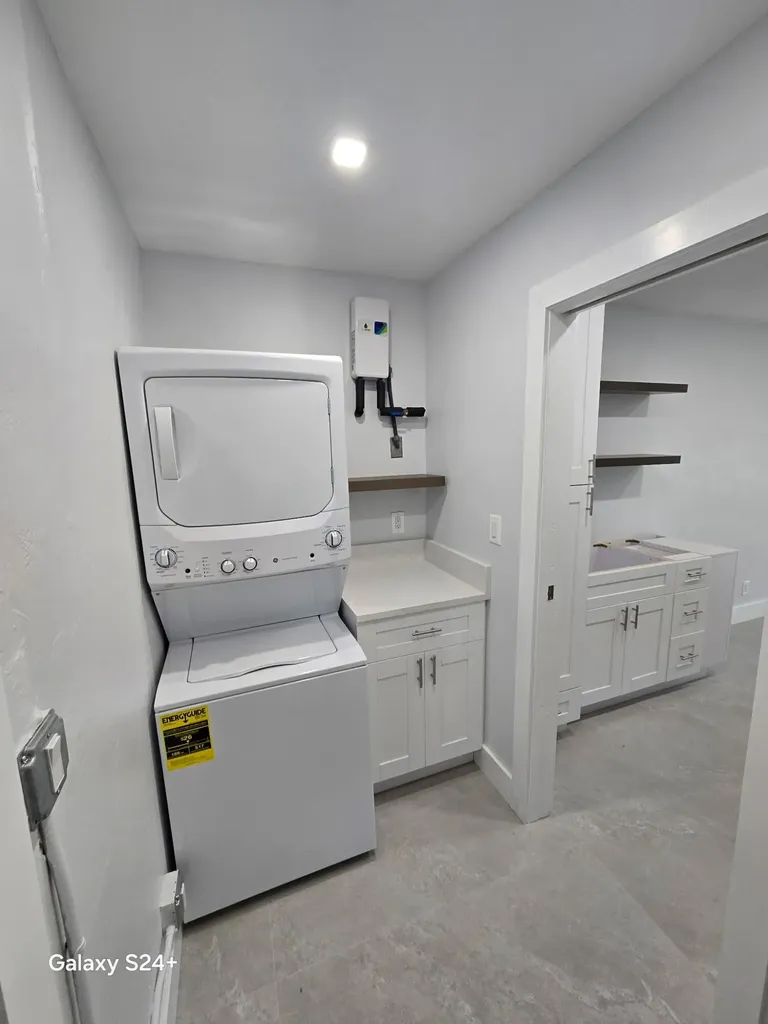4951 SW 28th Terrace Fort Lauderdale FL 33312