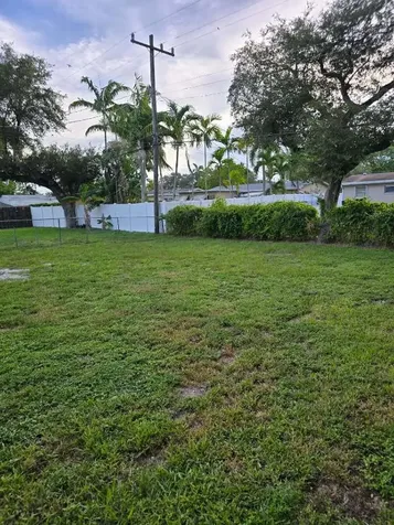 4951 SW 28th Terrace Fort Lauderdale FL 33312