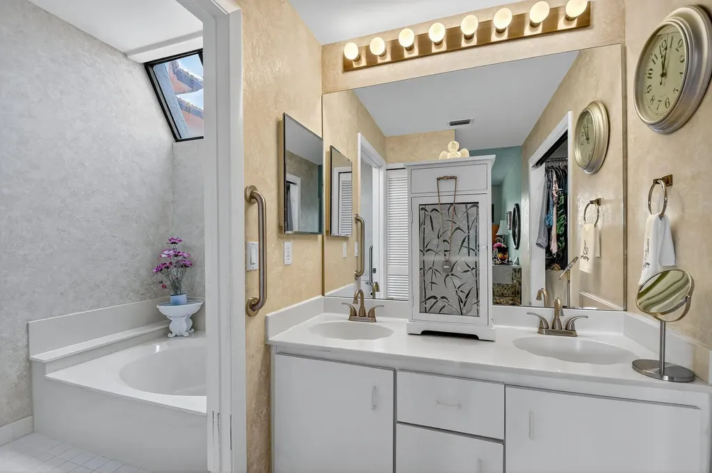 5965 Parkwalk Drive Boynton Beach FL 33472