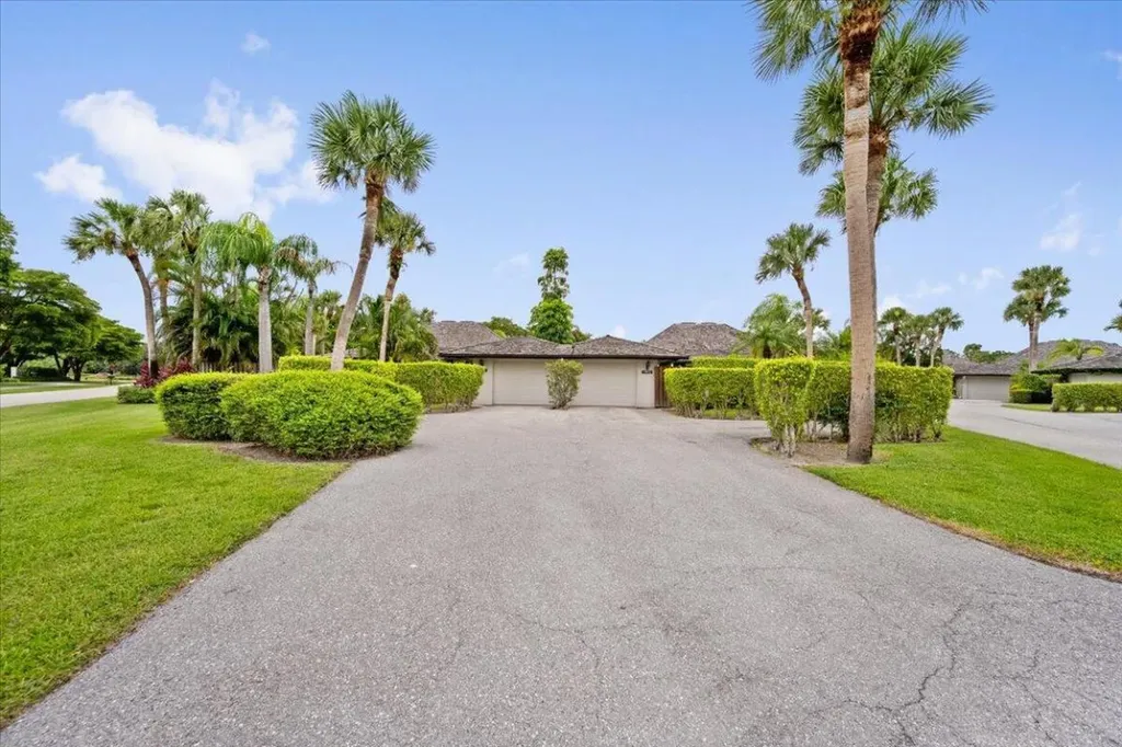 11876 Pebblewood Drive Wellington FL 33414