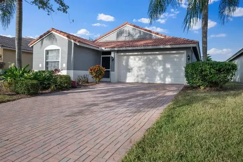 832 NW Greenwich Court Port St Lucie FL 34983