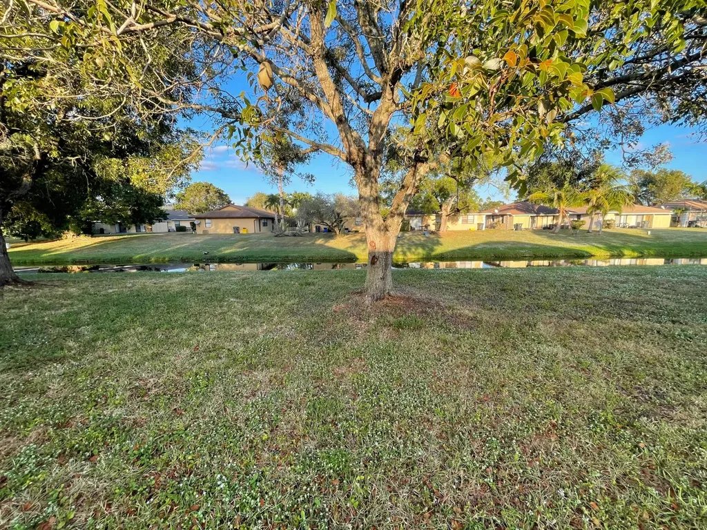 1174 The 12th Fairway Wellington FL 33414