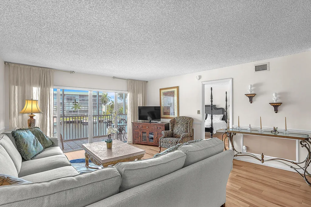 1523 E Hillsboro Boulevard Deerfield Beach FL 33441