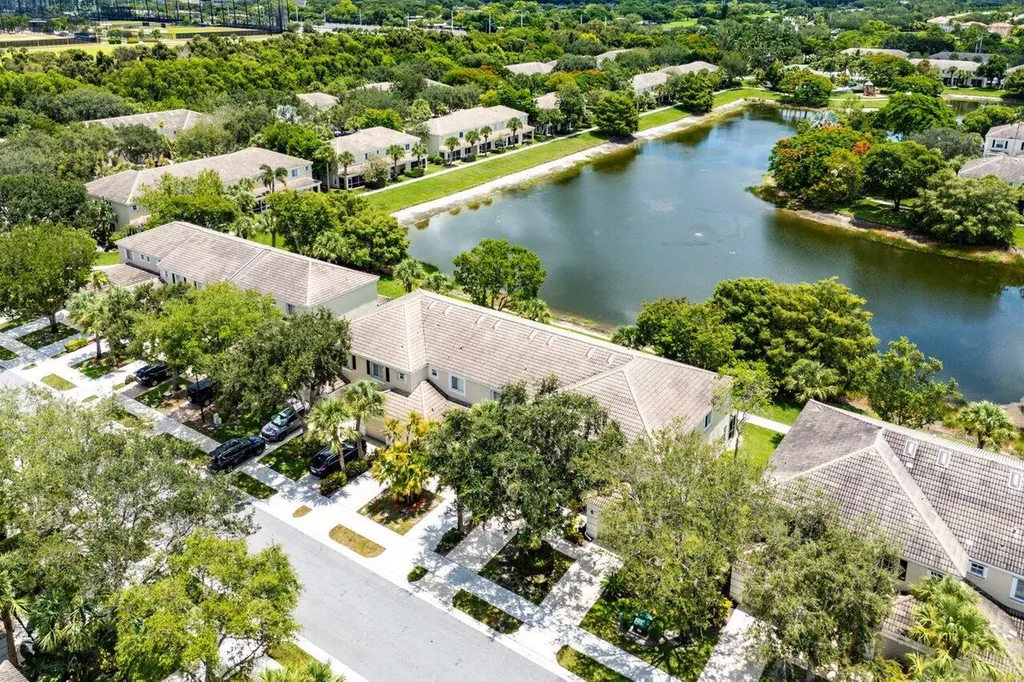 4842 Palmbrooke Circle W West Palm Beach FL 33417