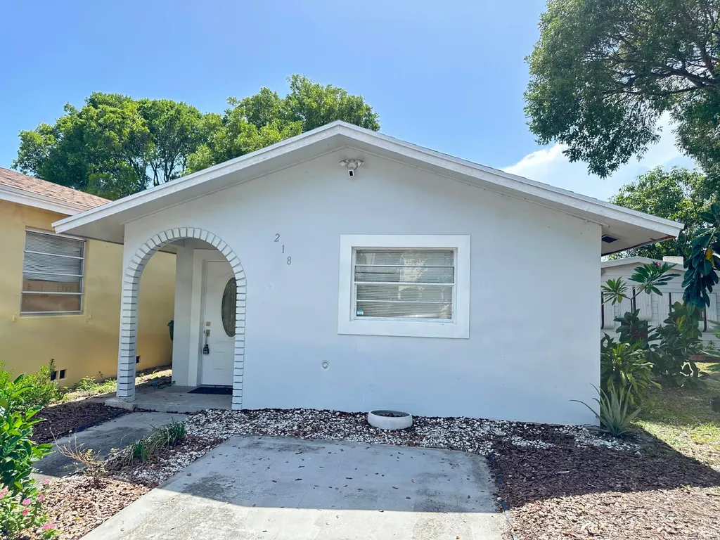218 N D Street Lake Worth Beach FL 33460