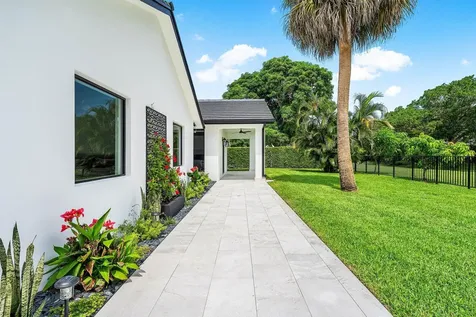 6901 Giralda Circle Boca Raton FL 33433