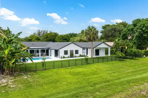 6901 Giralda Circle Boca Raton FL 33433