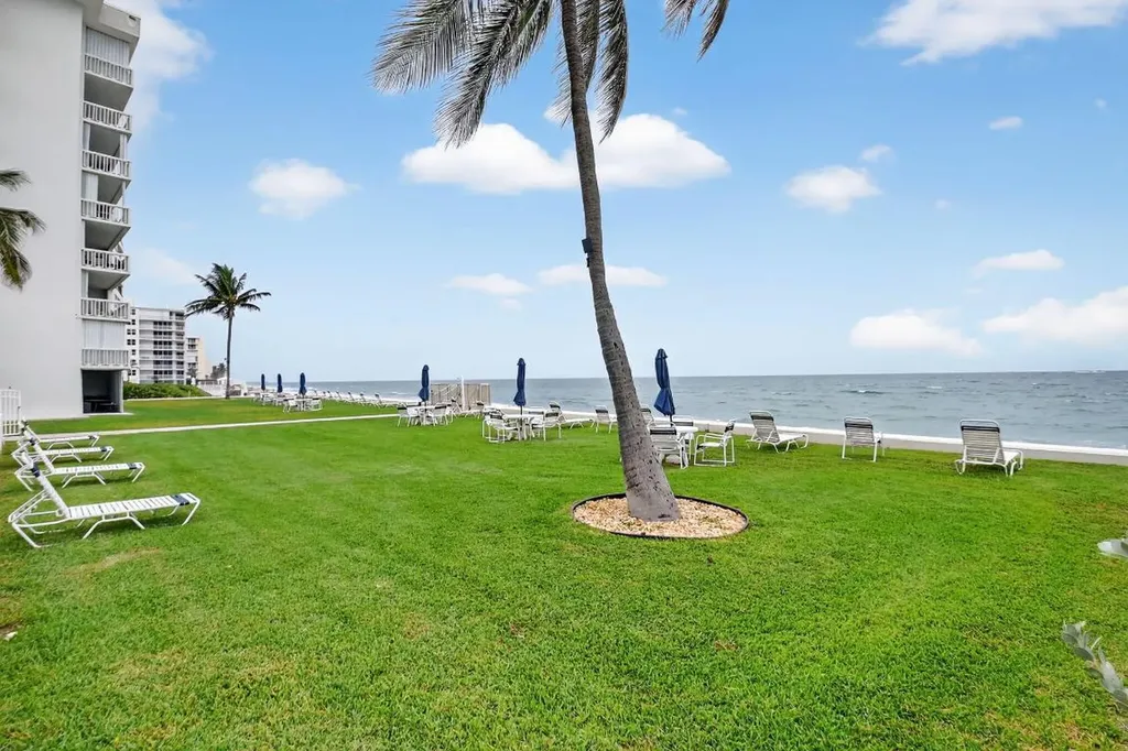 3570 S Ocean Boulevard South Palm Beach FL 33480