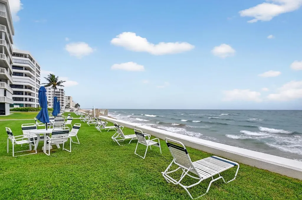 3570 S Ocean Boulevard South Palm Beach FL 33480