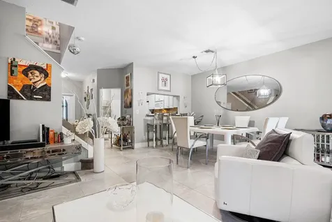 8333 Via Leonessa Boca Raton FL 33433