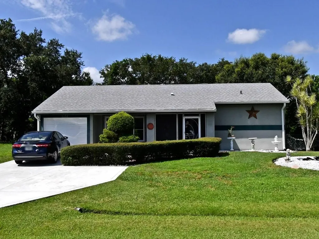 2234 SE Shelter Drive Port St Lucie FL 34952