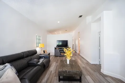 370 SW 203rd Avenue Pembroke Pines FL 33029