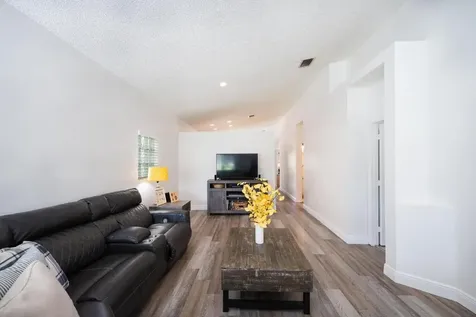 370 SW 203rd Avenue Pembroke Pines FL 33029